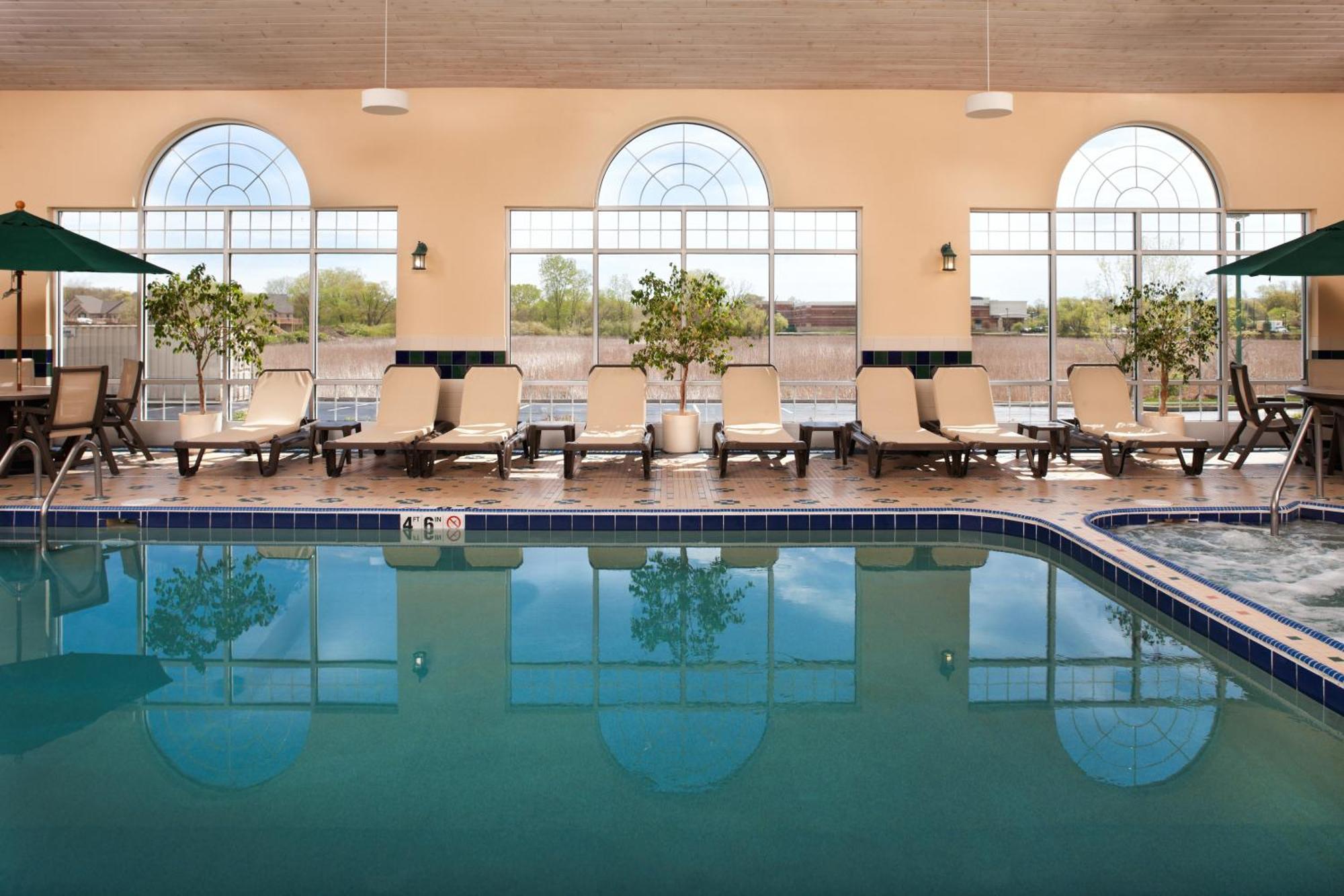 Where to Stay Near Marx Park: 4 Best 3-Star Hotels