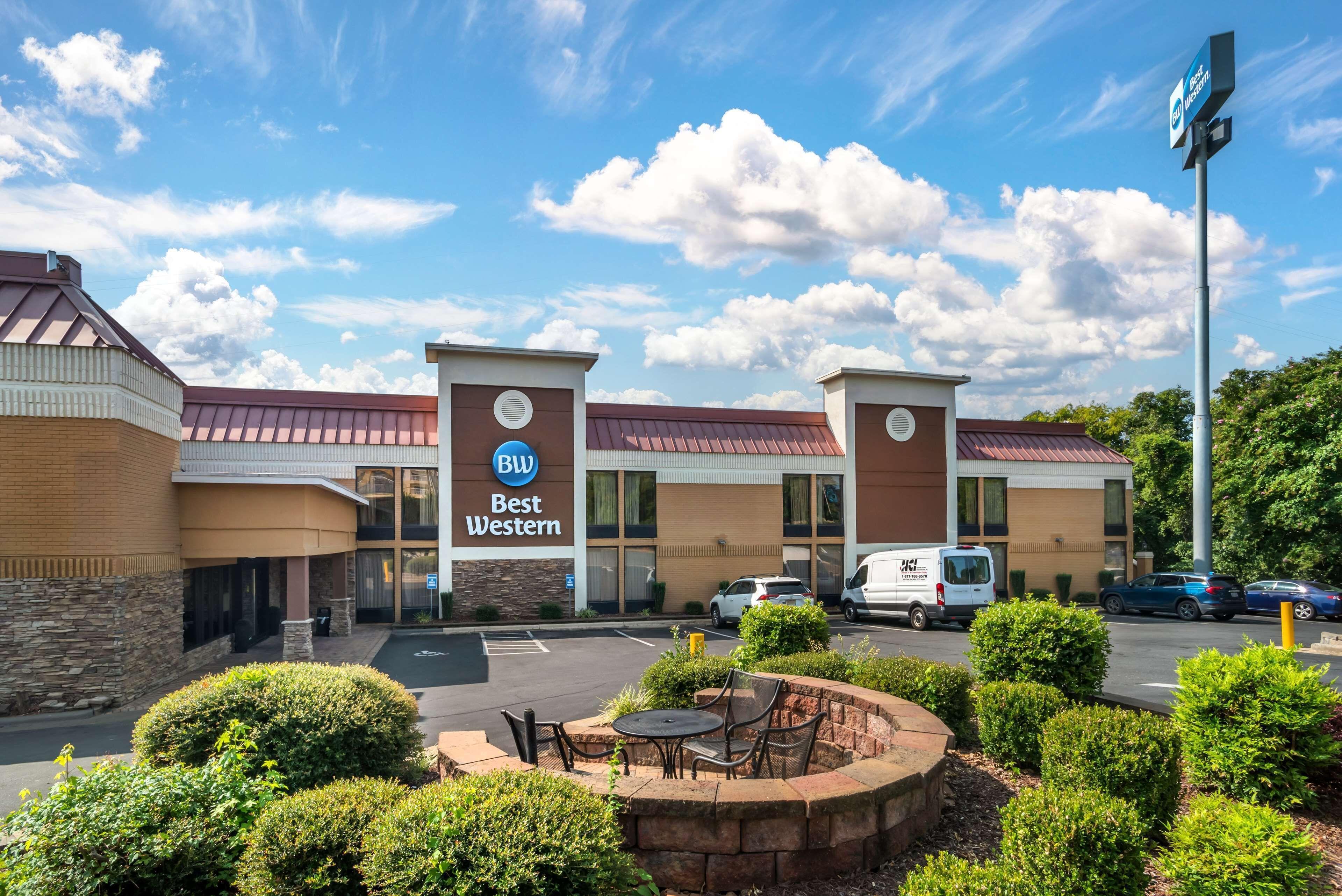 Where to Stay Near Dallas Recreation Dept: 5 Best 3-Star Hotels