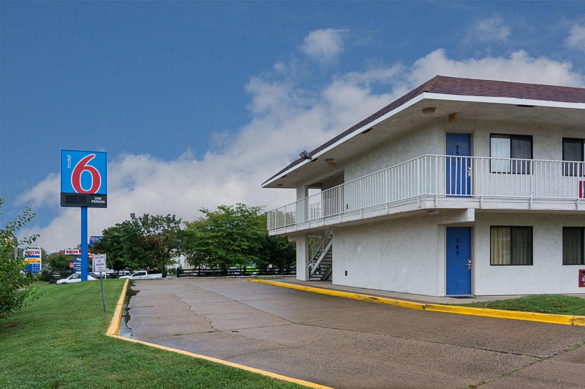 Staying Near Special Education Parent Ctr: 5 Hotels Compared