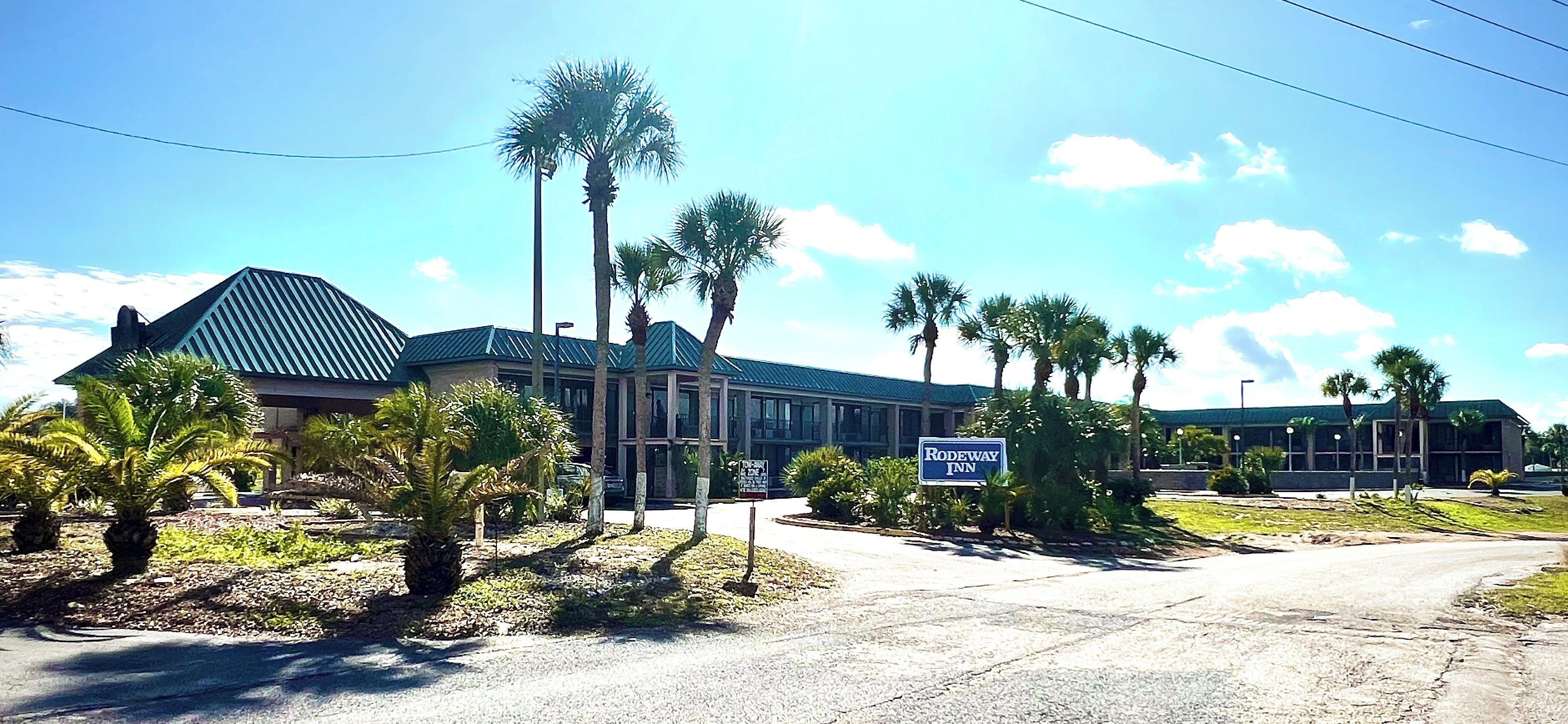 6 Budget Hotels Near Orlando Tree Trek Adventure Park Worth Booking