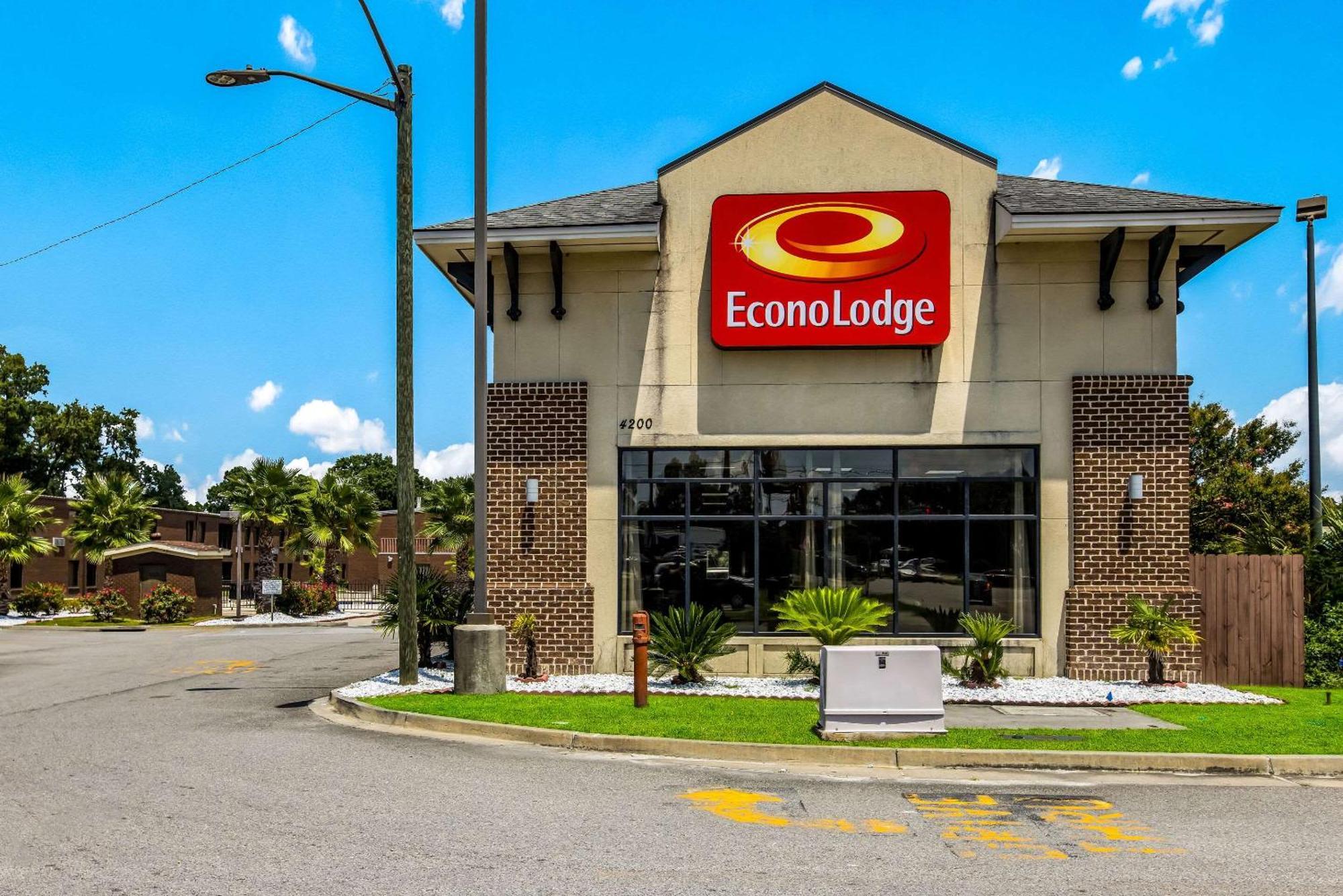 4 Smart Budget Hotels Near City Market Savannah Worth Booking