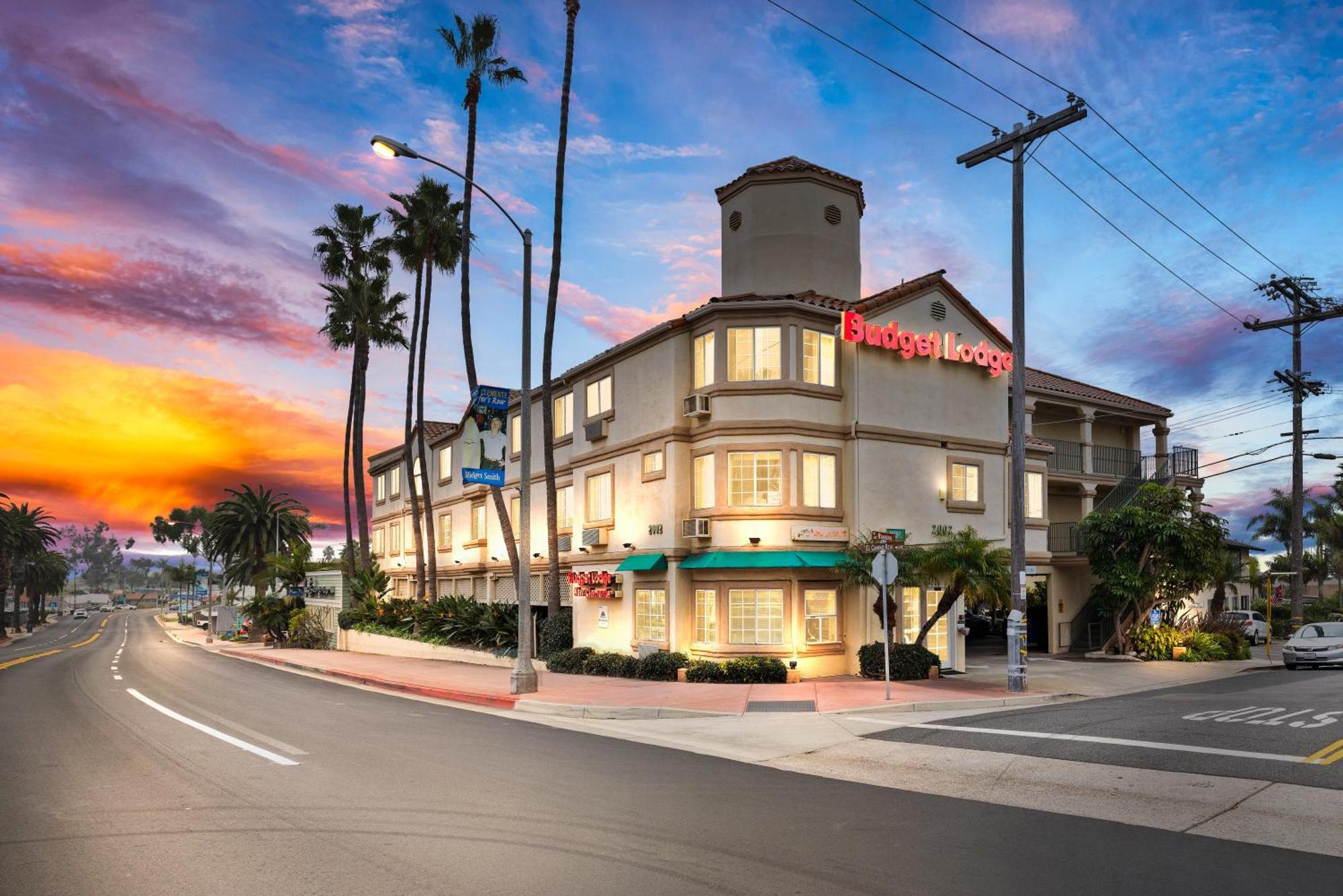 Where to Stay Near Linda Lane Park: 6 Best Budget Hotels