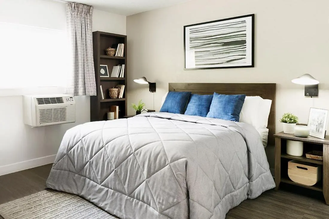 Where to Stay Near Westlane Shopping Center: 4 Budget Hotels