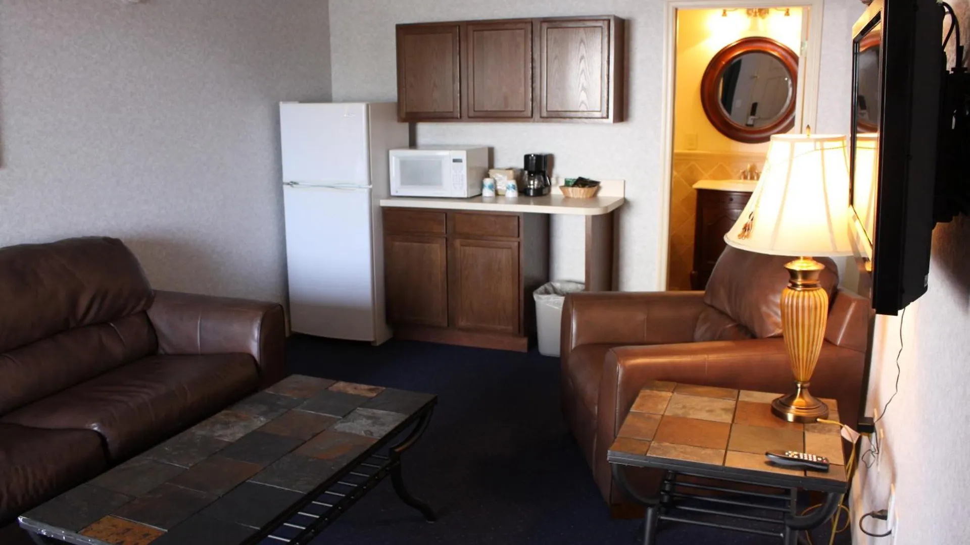6 Smart Budget Hotels Near McConnell Springs Worth Booking